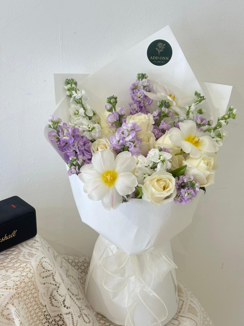 Velvet Lilac · 丝绒紫韵