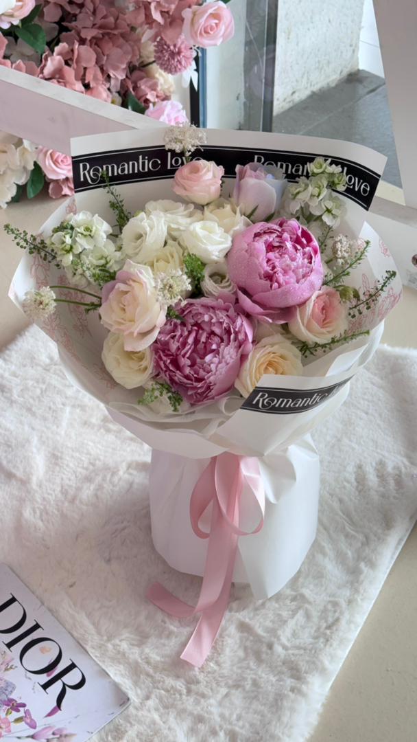 Peony Blush Romance · 芍药柔恋花束
