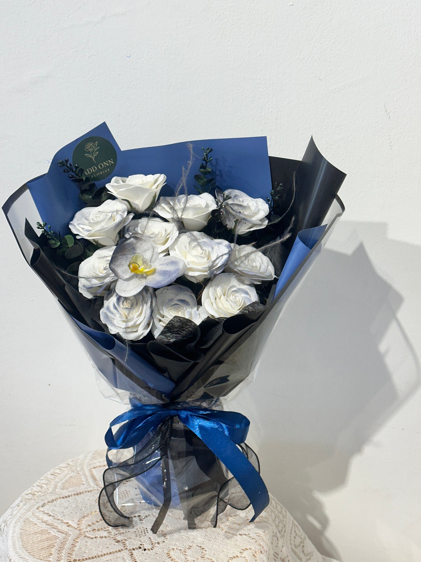 Eternal Noir Rose Bouquet · 暗夜永恒花束