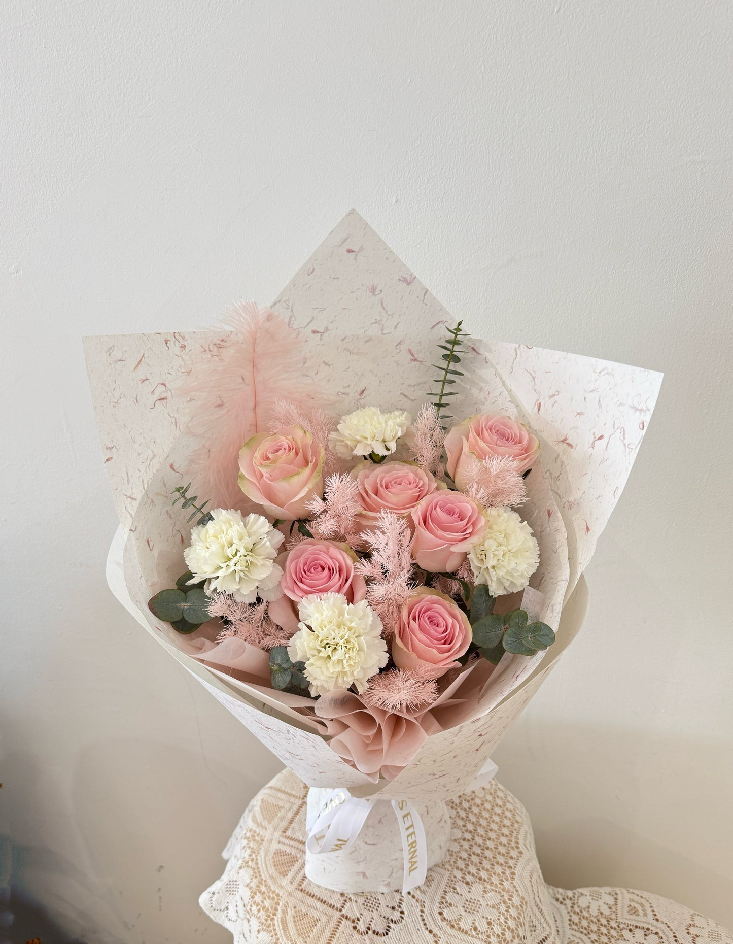 Blush Whisper Bouquet · 柔粉絮语花束