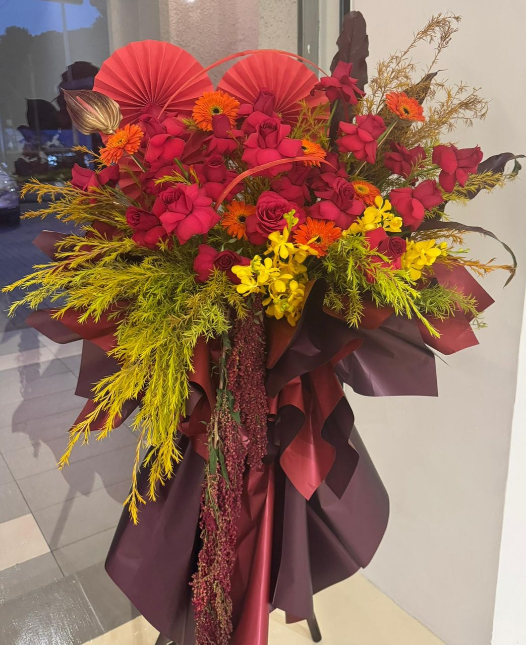 Crimson Triumph · 绽红盛誉