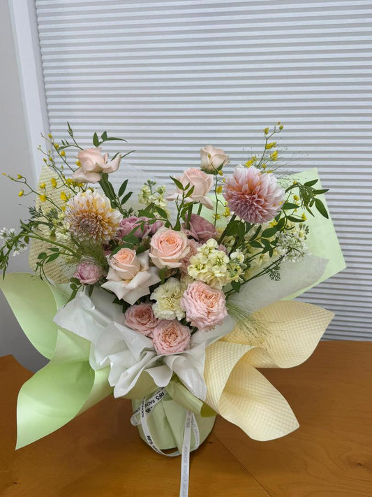 Blush Symphony · 柔粉乐章