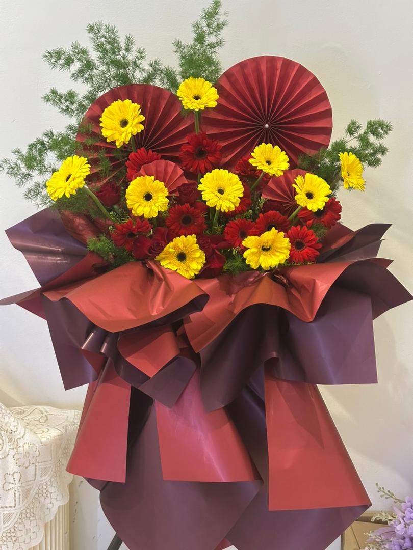 金耀鸿运 · Golden Prosperity Stand