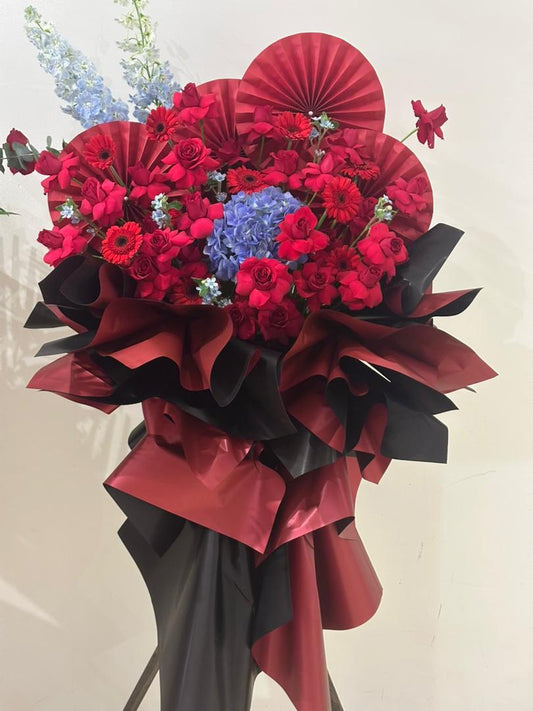 鸿运盛放 · Crimson Prosperity Stand