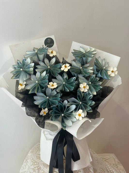 Emerald Prosperity Bouquet · 富贵臻藏现金花束