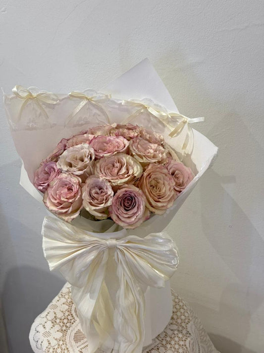 Blush Heirloom Bouquet · 奶油玫瑰典藏花束