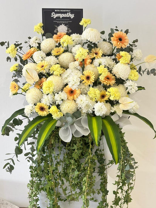 Gentle Remembrance Stand · 温柔追思花架