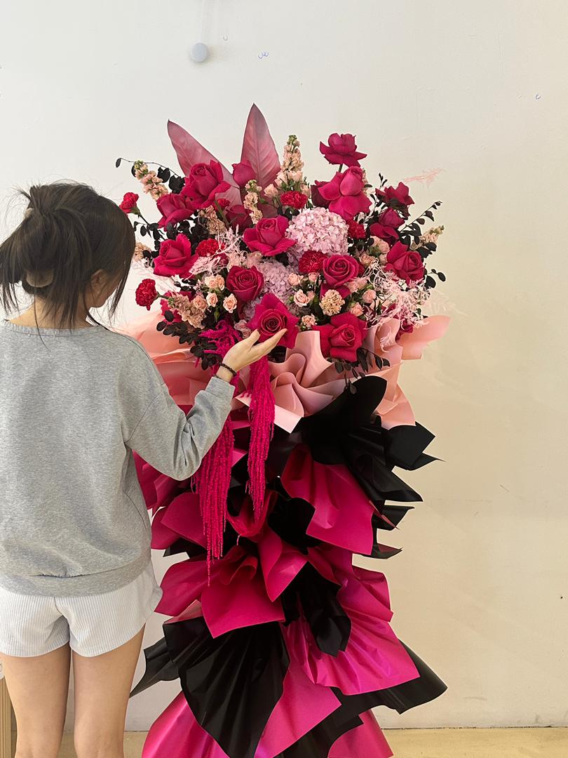 Crimson Royale Grand Stand · 180cm 女王系开业花架