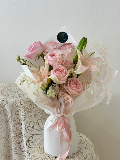 Blush Whisper Bouquet · 粉语呢喃花束