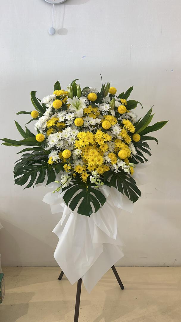 Calm Reverence Floral Stand · 安然致敬花篮