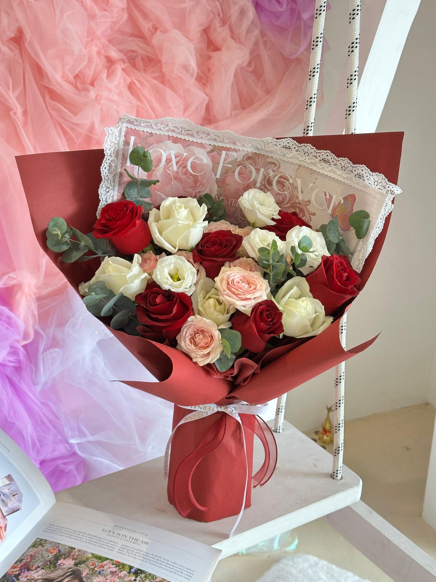 Rouge Étoile Bouquet · 星绯玫语花束