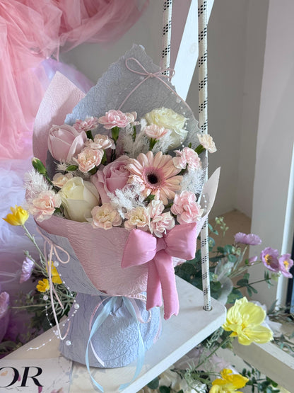 Petal Poetry Bouquet · 花语诗篇花束