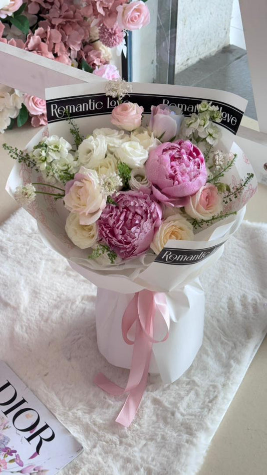 Peony Blush Romance · 芍药柔恋花束