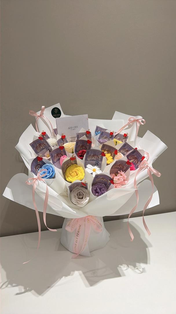 Rainbow Fortune Bloom · 彩虹招财现金香皂花束