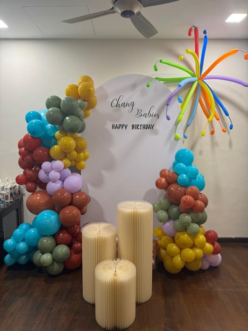 Rainbow Joy Birthday Setup · 彩虹童趣生日布置