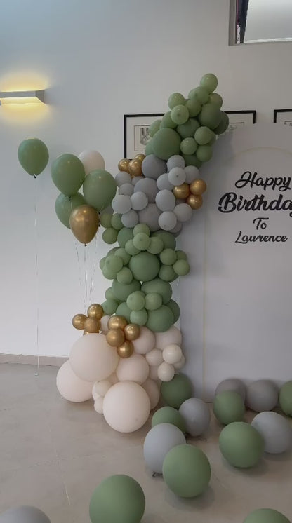 Sage Luxe Birthday Setup · 高级鼠尾草绿生日布置