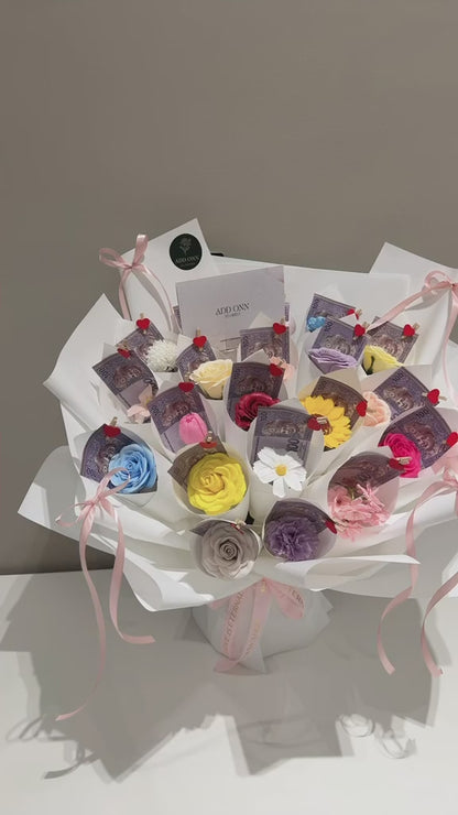 Rainbow Fortune Bloom · 彩虹招财现金香皂花束