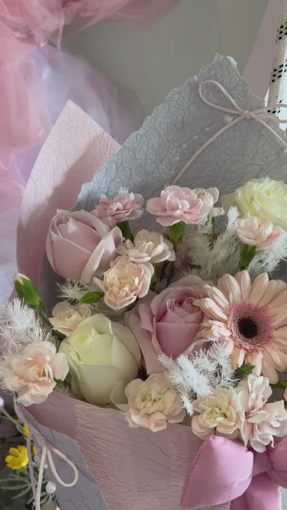 Petal Poetry Bouquet · 花语诗篇花束