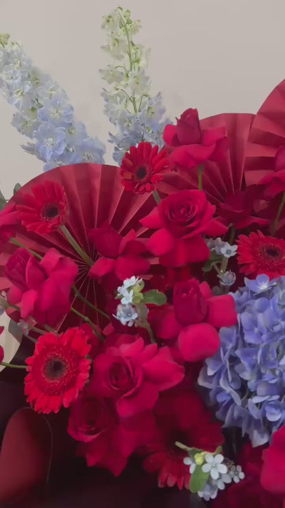 鸿运盛放 · Crimson Prosperity Stand