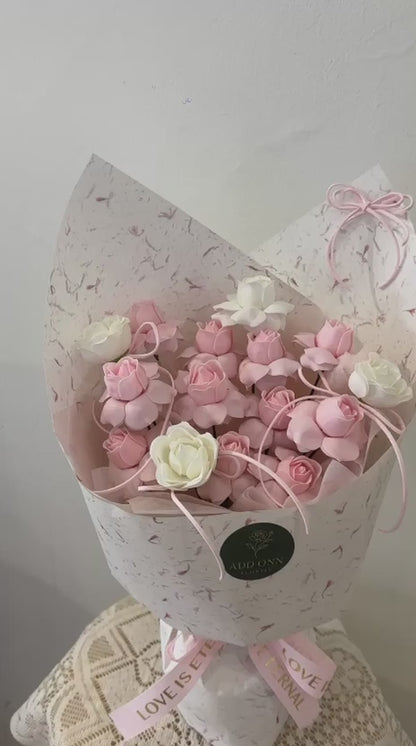 Sweet Blush Mini · 奶油粉迷你香皂花