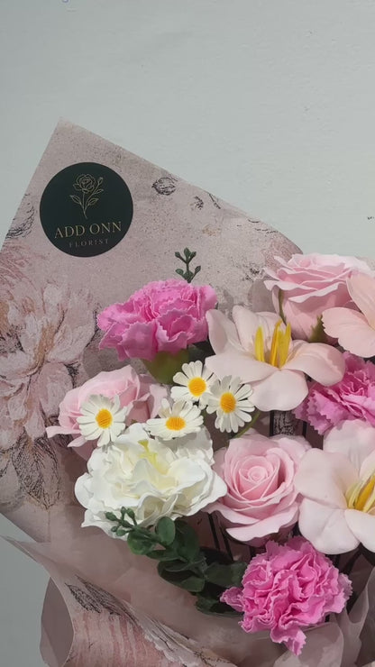 Petal Poem Bouquet · 花语诗集花束