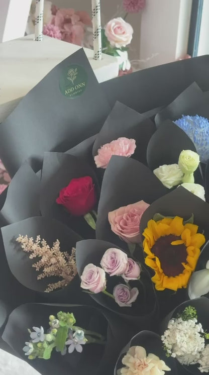 24 Unique Fresh Blooms · 缤纷花语鲜花花束
