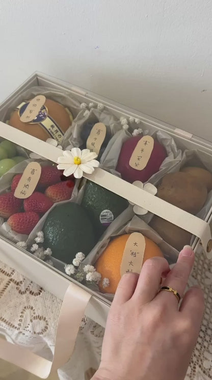 Premium Fruit Gift Box · 精选水果礼盒